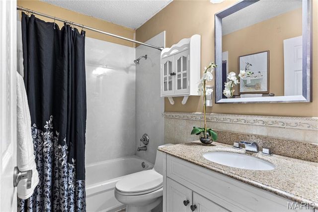 1316 Westbrooke Terrace Drive, Ballwin, MO 63021