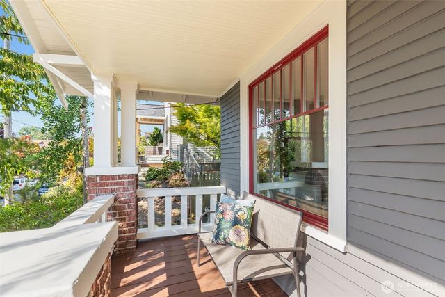 3240 35th Avenue S, Seattle, WA 98144