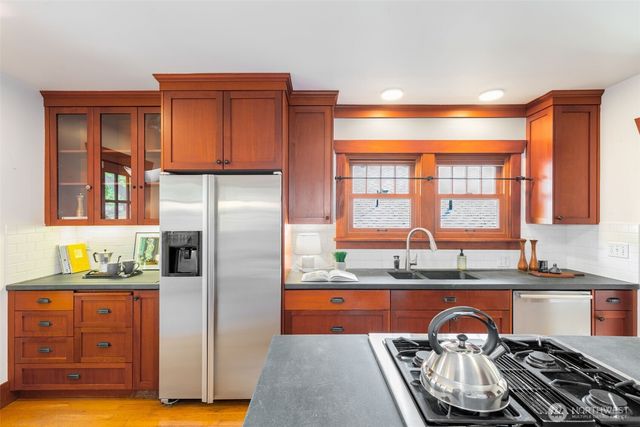 3240 35th Avenue S, Seattle, WA 98144