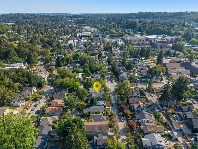 3240 35th Avenue S, Seattle, WA 98144