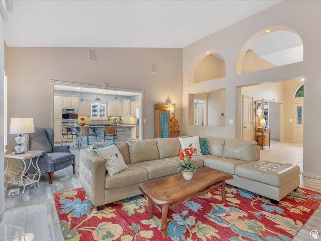 1921 MOHAWK LN, Ogden, UT 84403