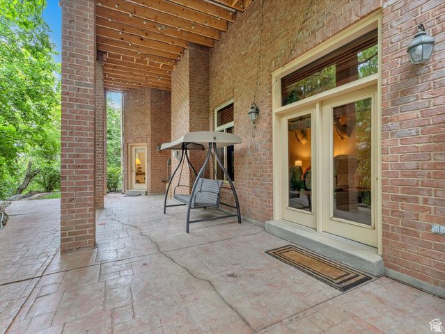 1921 MOHAWK LN, Ogden, UT 84403