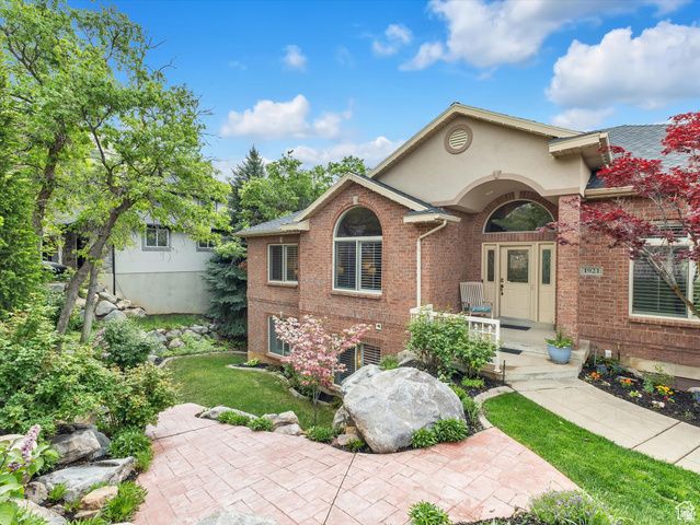 1921 MOHAWK LN, Ogden, UT 84403