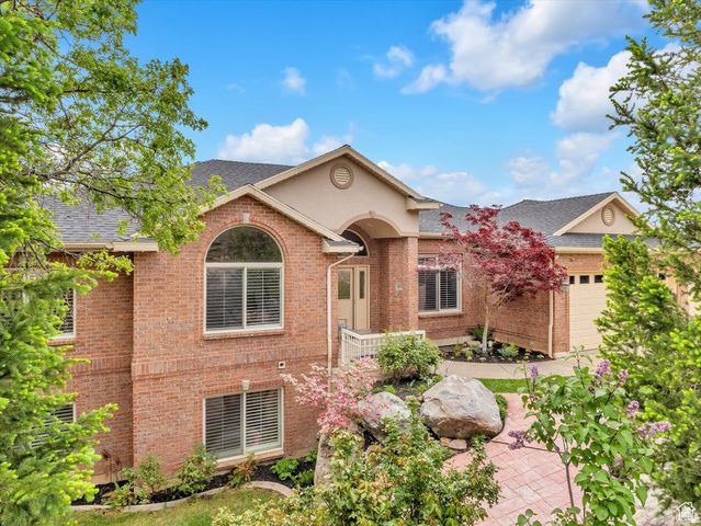 1921 MOHAWK LN, Ogden, UT 84403