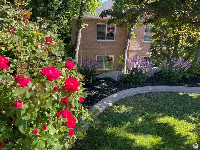 1921 MOHAWK LN, Ogden, UT 84403