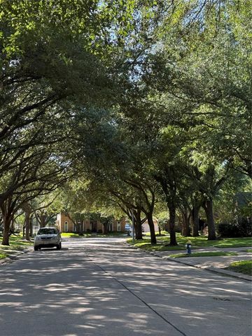 17522 Whispering Star Court, Houston, TX 77095