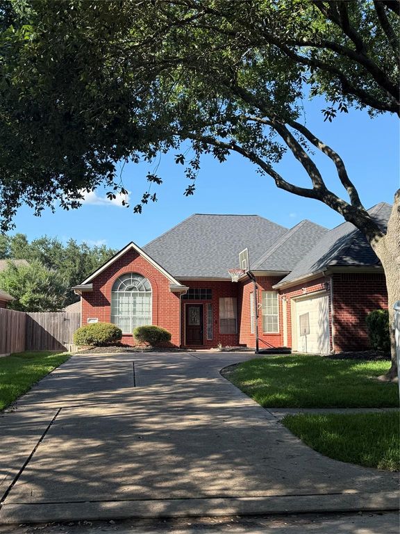 17522 Whispering Star Court, Houston, TX 77095