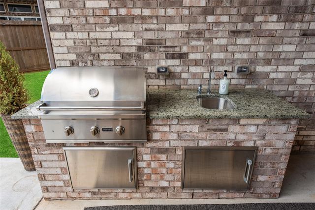 12702 Noble Fields Way, Cypress, TX 77433