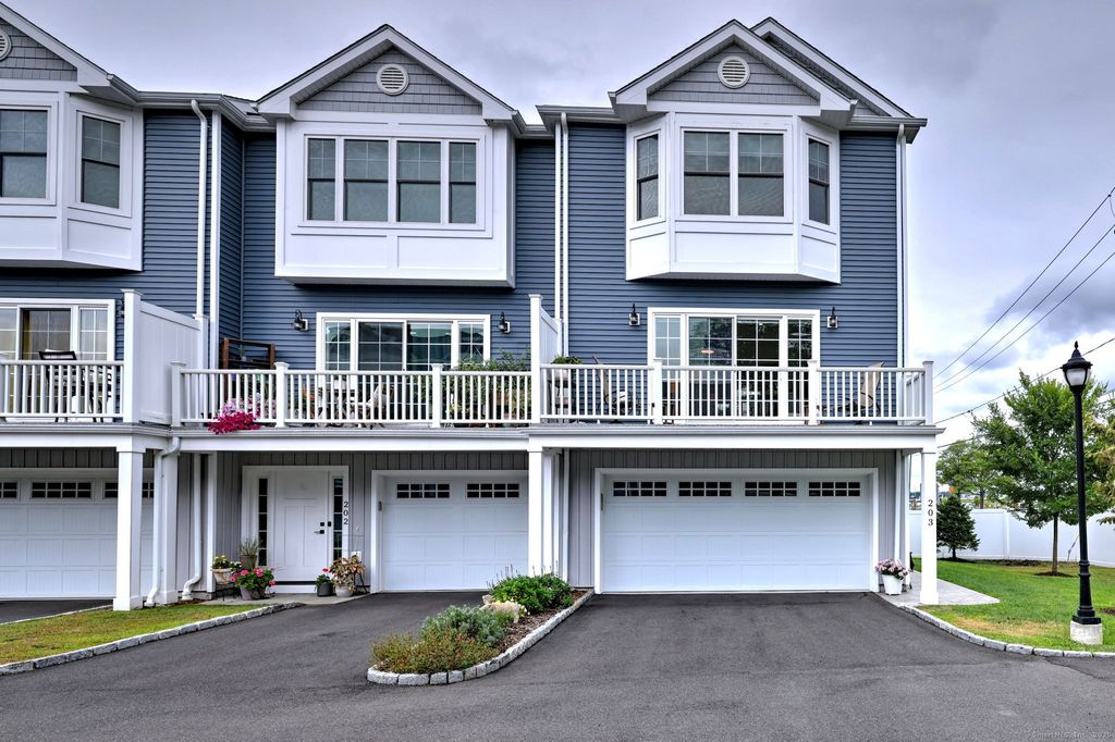 301 Harbour Close 203, New Haven, CT 06519