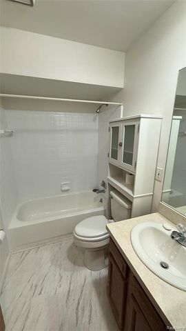 23062 Harrington Street, Clinton Township, MI 48036