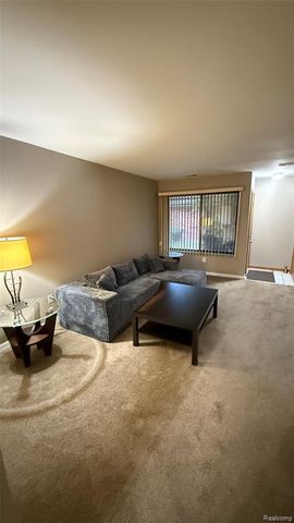 23062 Harrington Street, Clinton Township, MI 48036