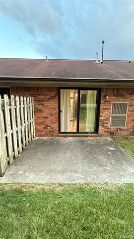 23062 Harrington Street, Clinton Township, MI 48036