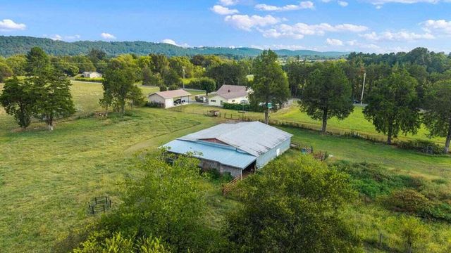 000 Moore Road NW, Charleston, TN 37310
