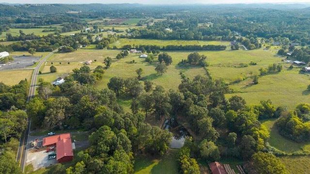 000 Moore Road NW, Charleston, TN 37310