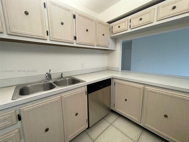 9441 Live Oak Place 209, Davie, FL 33324
