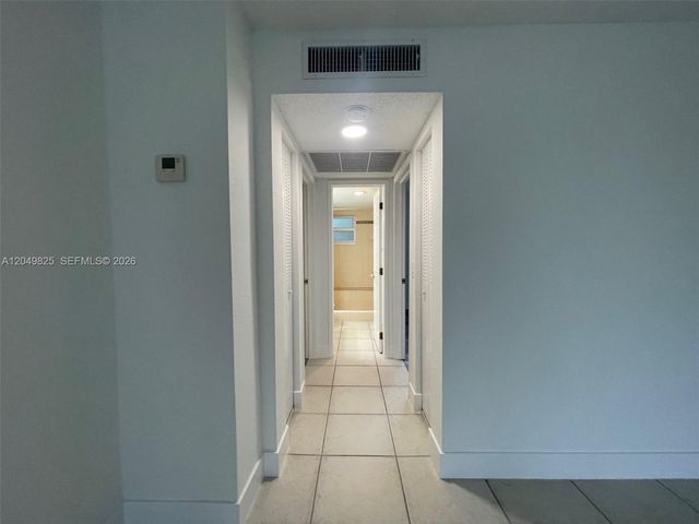 9441 Live Oak Place 209, Davie, FL 33324