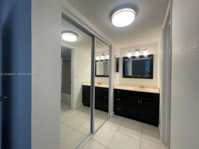 9441 Live Oak Place 209, Davie, FL 33324