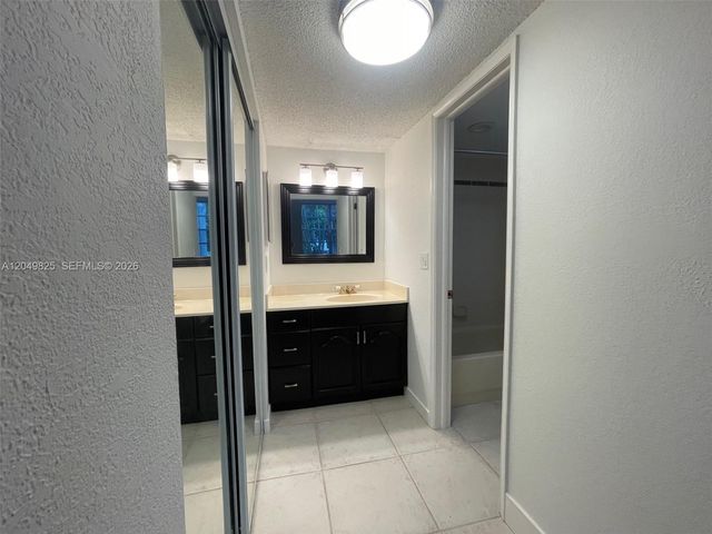9441 Live Oak Place 209, Davie, FL 33324