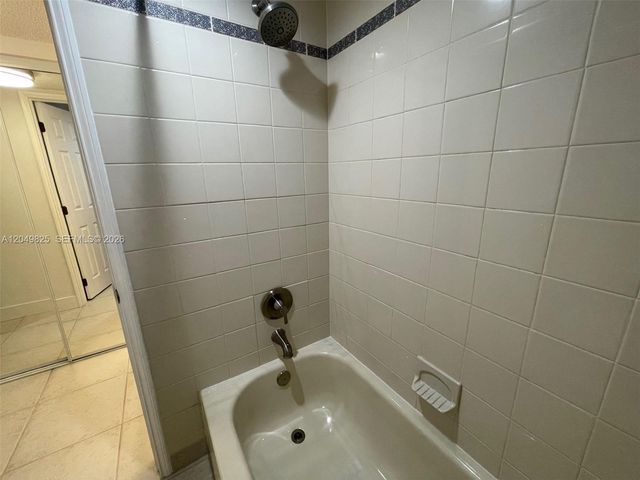 9441 Live Oak Place 209, Davie, FL 33324