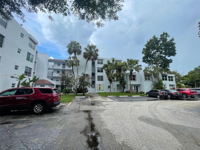 9441 Live Oak Place 209, Davie, FL 33324