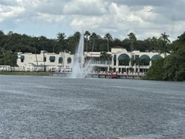 9441 Live Oak Place 209, Davie, FL 33324