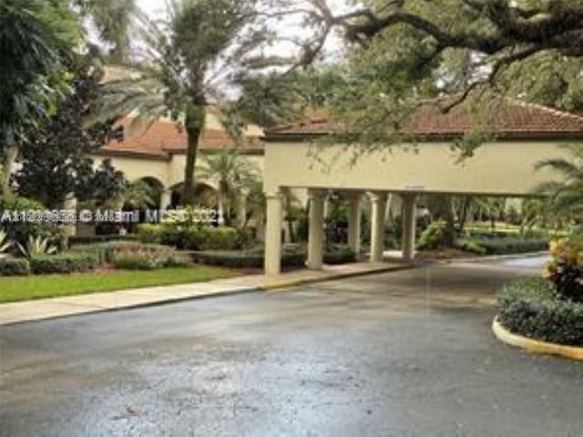 9441 Live Oak Place 209, Davie, FL 33324