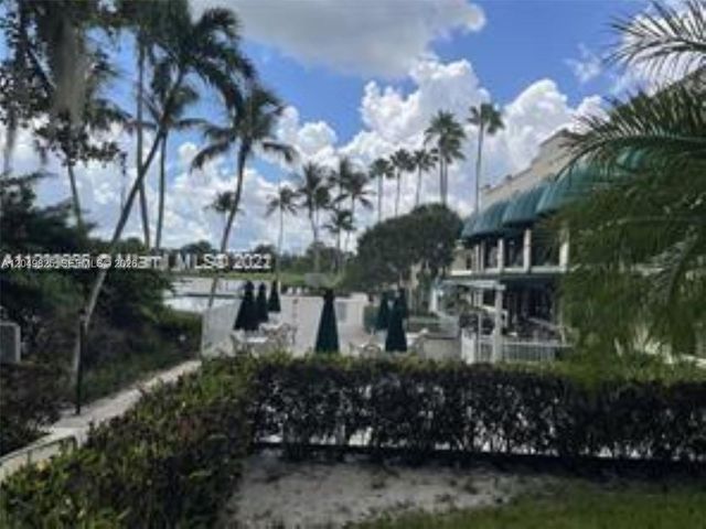 9441 Live Oak Place 209, Davie, FL 33324