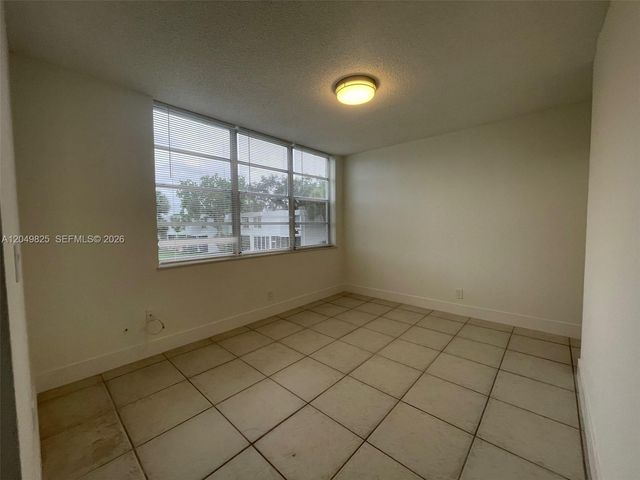 9441 Live Oak Place 209, Davie, FL 33324