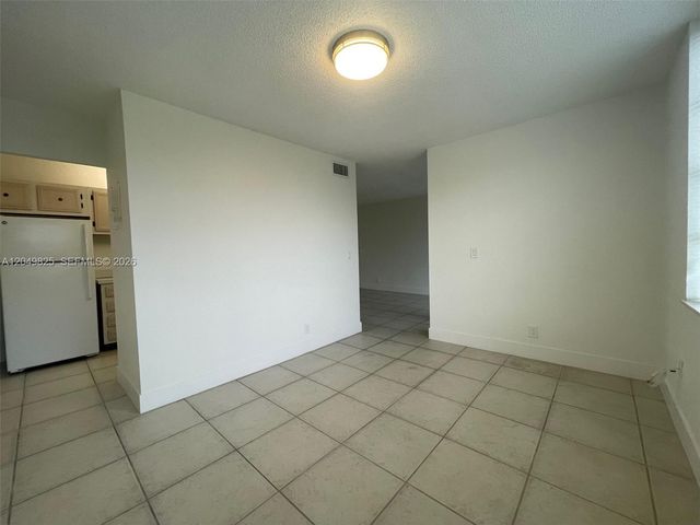 9441 Live Oak Place 209, Davie, FL 33324