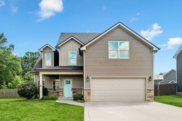 518 Latham Ct, Clarksville, TN 37043