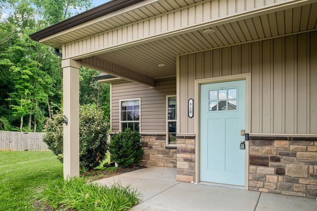 518 Latham Ct, Clarksville, TN 37043