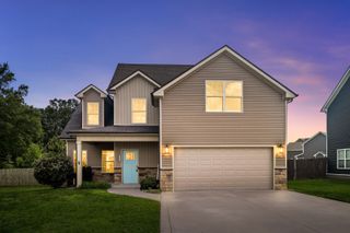 518 Latham Ct, Clarksville, TN 37043