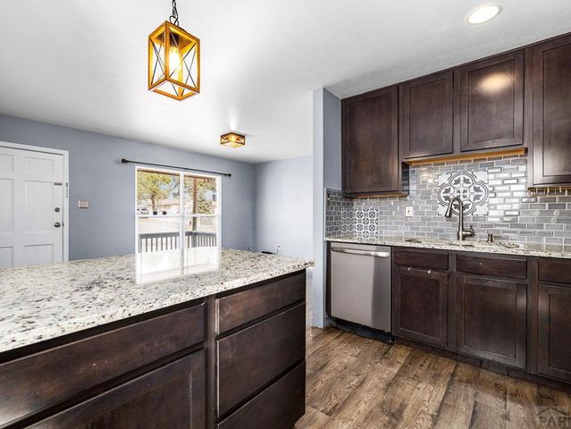 8 Churchill Rd, Pueblo, CO 81001