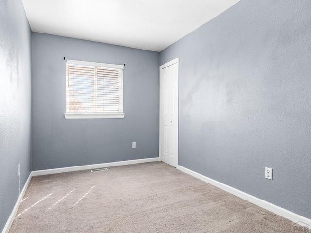 8 Churchill Rd, Pueblo, CO 81001