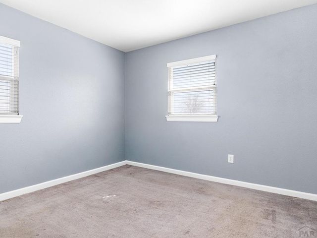 8 Churchill Rd, Pueblo, CO 81001