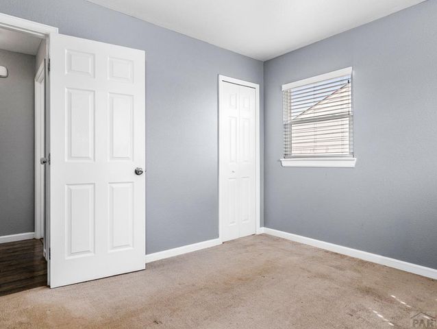 8 Churchill Rd, Pueblo, CO 81001