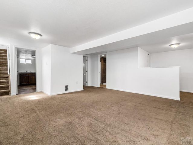 8 Churchill Rd, Pueblo, CO 81001