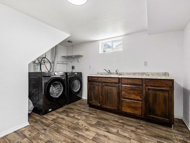 8 Churchill Rd, Pueblo, CO 81001