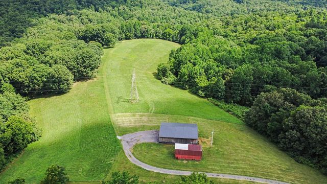 609 Stacey Rd, White Bluff, TN 37187