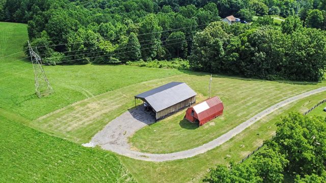 609 Stacey Rd, White Bluff, TN 37187