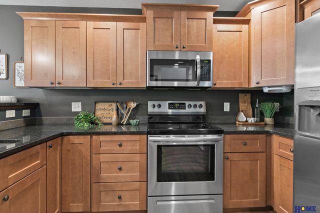 8162 Broken Ridge Drive, Lincoln, NE 68526
