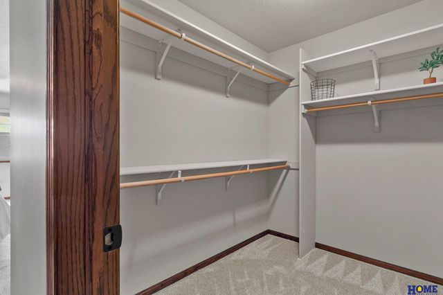8162 Broken Ridge Drive, Lincoln, NE 68526