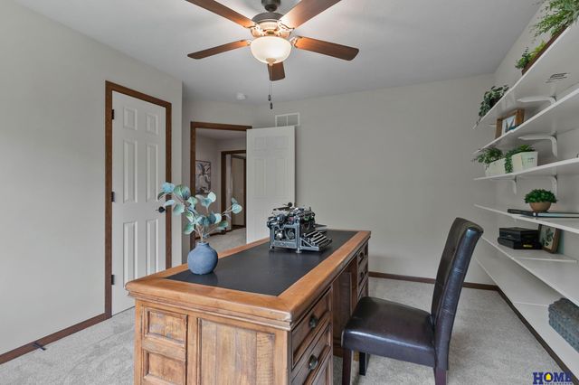 8162 Broken Ridge Drive, Lincoln, NE 68526