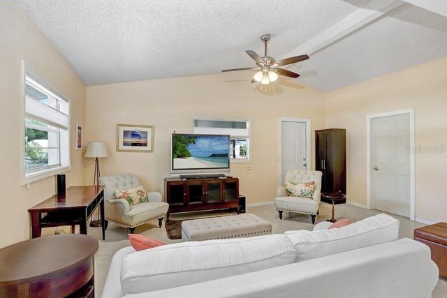 3214 W ROGERS AVENUE, Tampa, FL 33611