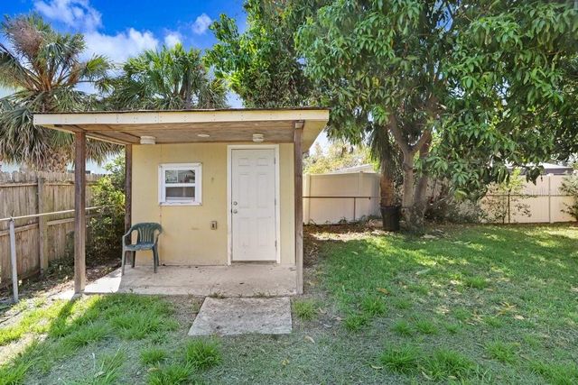 3214 W ROGERS AVENUE, Tampa, FL 33611