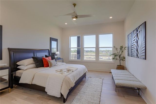 2424 W 177th Street, Overland Park, KS 66085