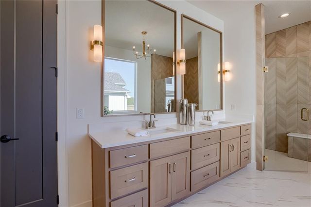 2424 W 177th Street, Overland Park, KS 66085