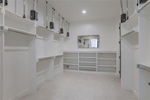 2424 W 177th Street, Overland Park, KS 66085