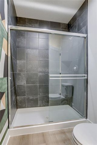 2424 W 177th Street, Overland Park, KS 66085