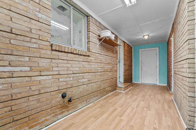 1118 S Fleishel Avenue, Tyler, TX 75701